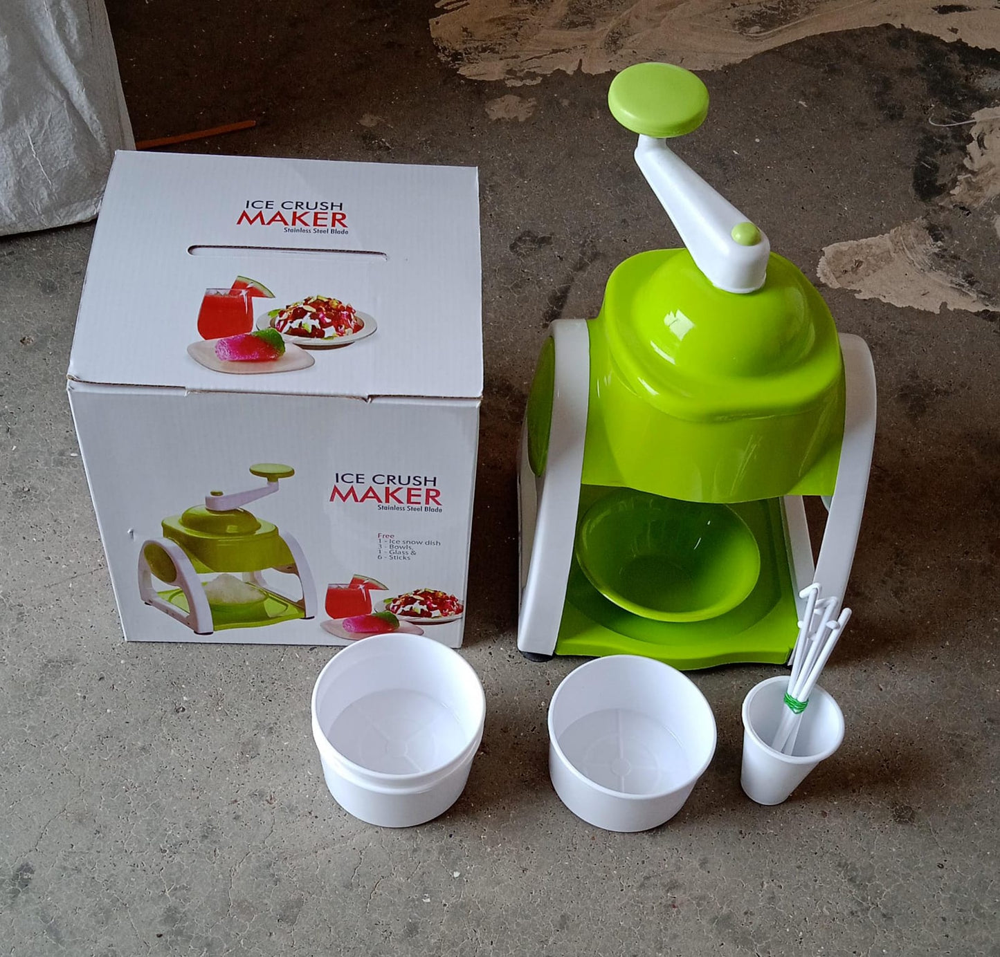 Miracle Small Plastic Ice Gola Maker Ice snowmaker Machine | Ice Crusher | Indoor Outdoor Manual With Steel Blade & Anti slip Grip (1 Pc)