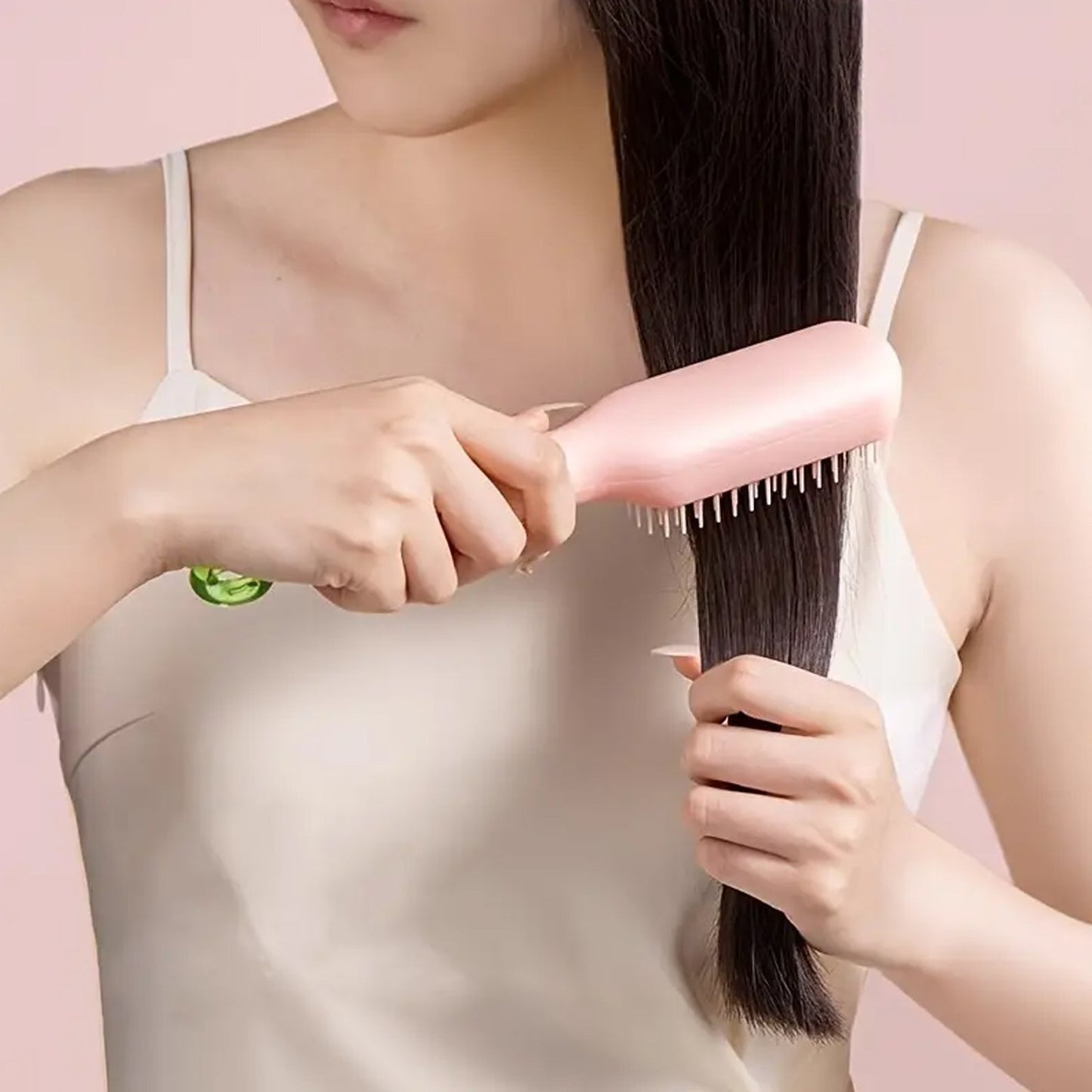 Self-Cleaning Hairbrush – Anti-Static, Detangling, Rotating Massage Comb